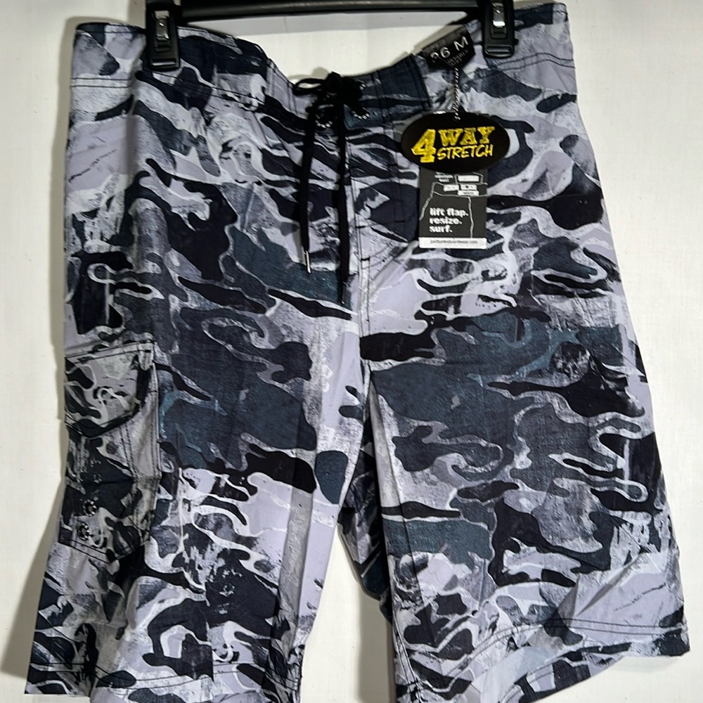 JUST BONES,36 m, SKATER board shorts, NWT